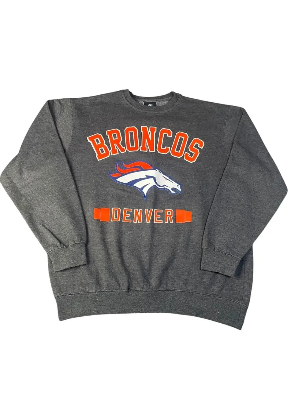 NFL Team Apparel Men’s Medium Denver Broncos Football Grey Crewneck Sweatshirt